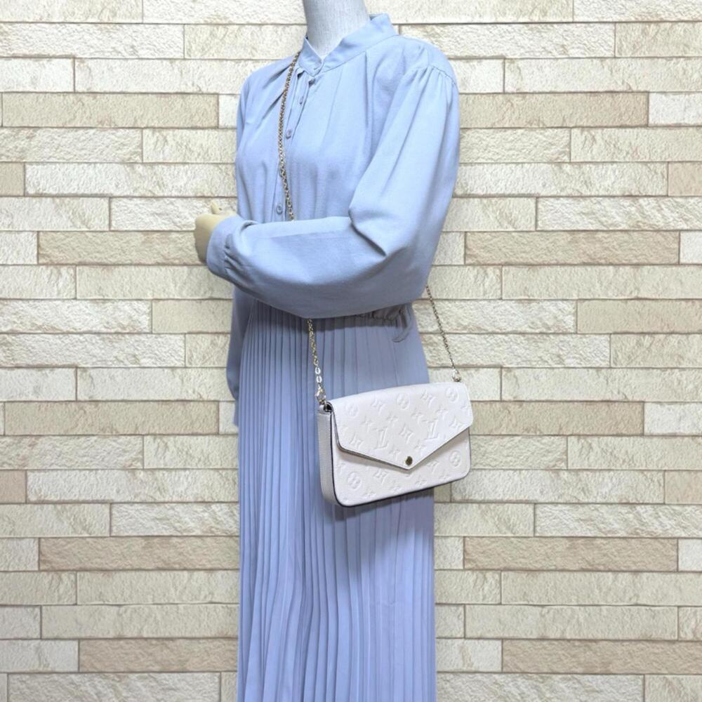 Louis Vuitton Pochette Felicie Monogram Empreinte Shoulder Bag, M82363 White,... - Picture 2 of 12